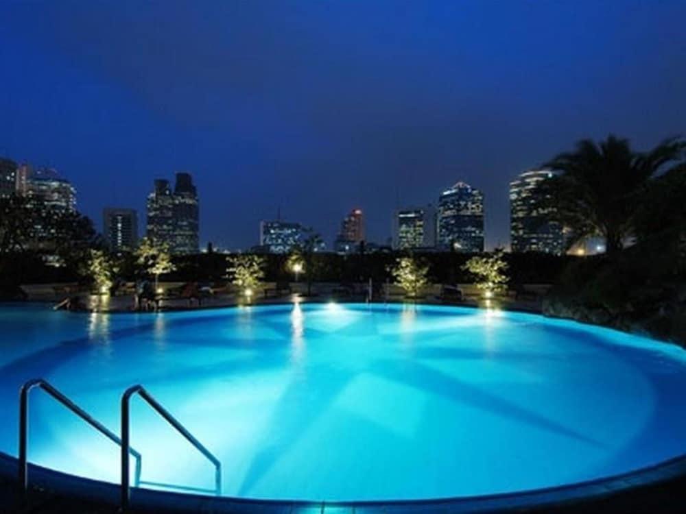 Batavia Hotel & Serviced Apartments Jakarta Buitenkant foto