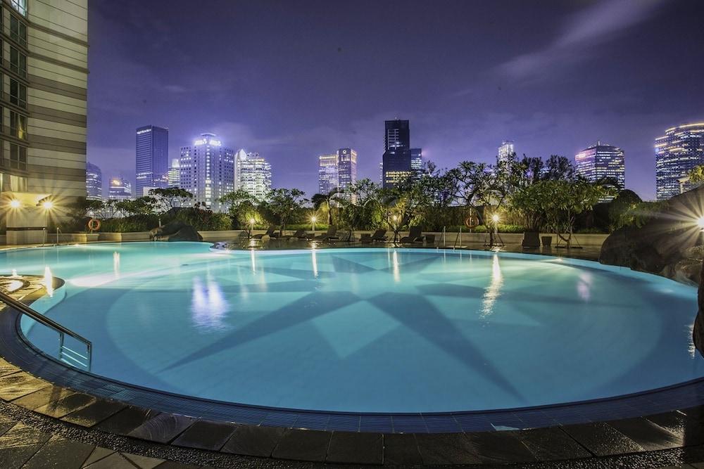Batavia Hotel & Serviced Apartments Jakarta Buitenkant foto