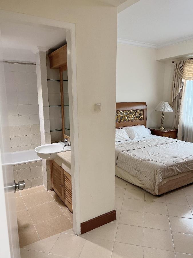 Batavia Hotel & Serviced Apartments Jakarta Buitenkant foto