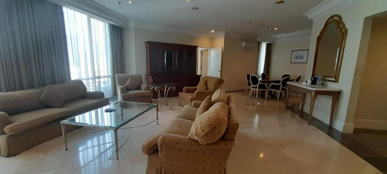 Batavia Hotel & Serviced Apartments Jakarta Buitenkant foto