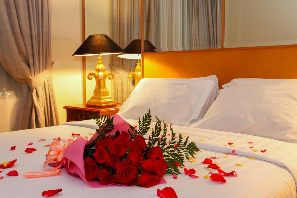 Batavia Hotel & Serviced Apartments Jakarta Buitenkant foto
