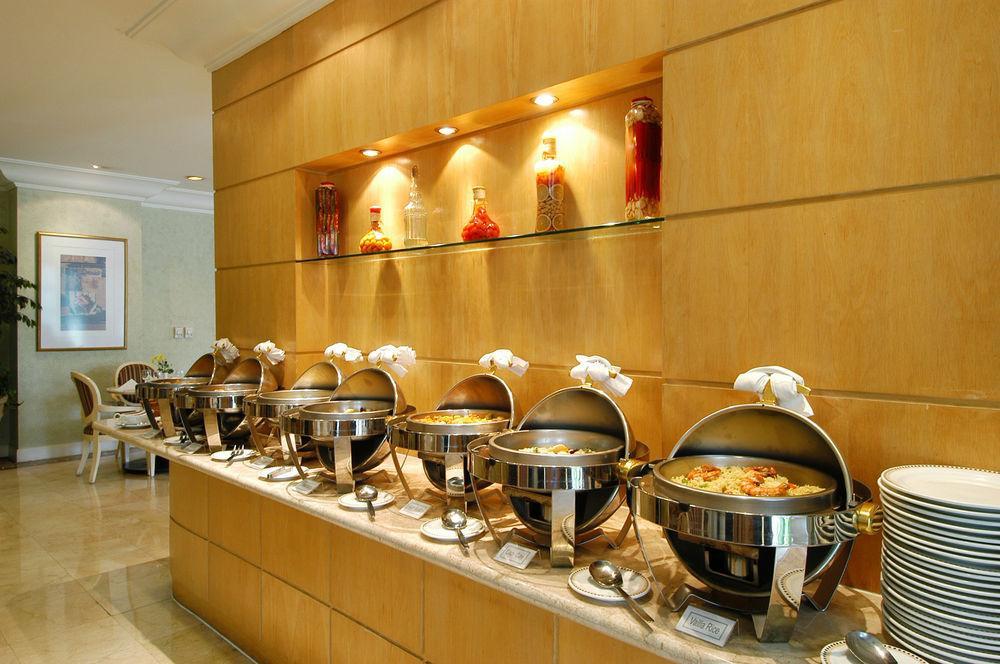 Batavia Hotel & Serviced Apartments Jakarta Buitenkant foto