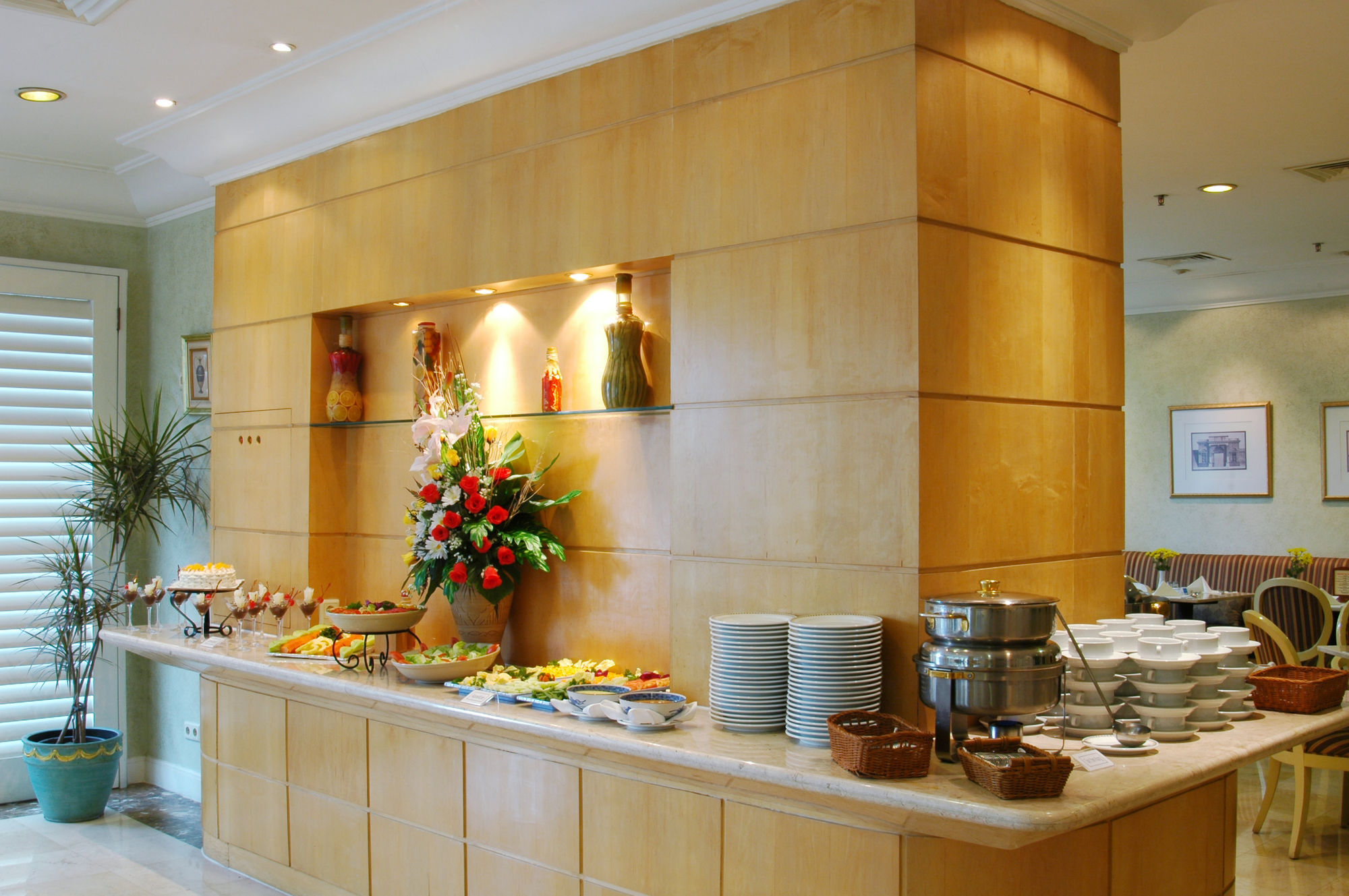 Batavia Hotel & Serviced Apartments Jakarta Buitenkant foto